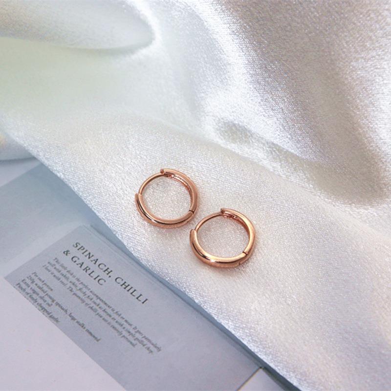 Smooth Surface Stud Earrings, Exclusive and High-end, with Round Silver Pins As Ear Clasps.