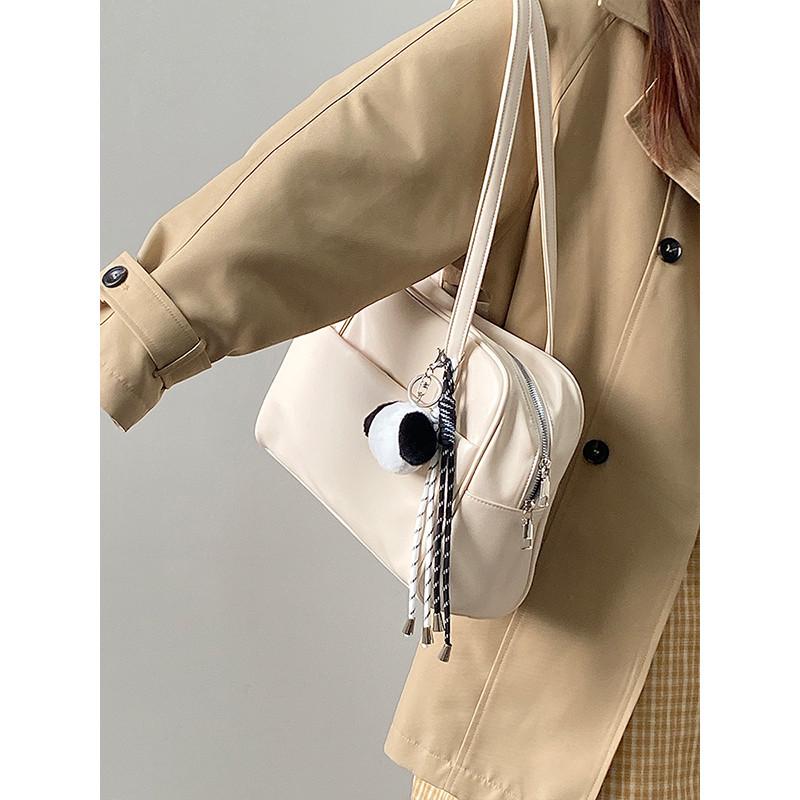 Ielgy Female Bag Spring Summer Simple Commuter Large-Capacity One-Shoulder Portable Tote Bag