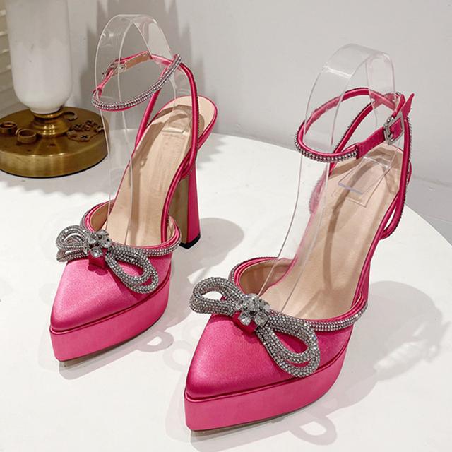 

Новые модные женские черные туфли-лодочки на высоком каблуке с блестящими стразами, сандалии из атласной летней вечеринки и выпускного вечера с кристаллами и бантом 38