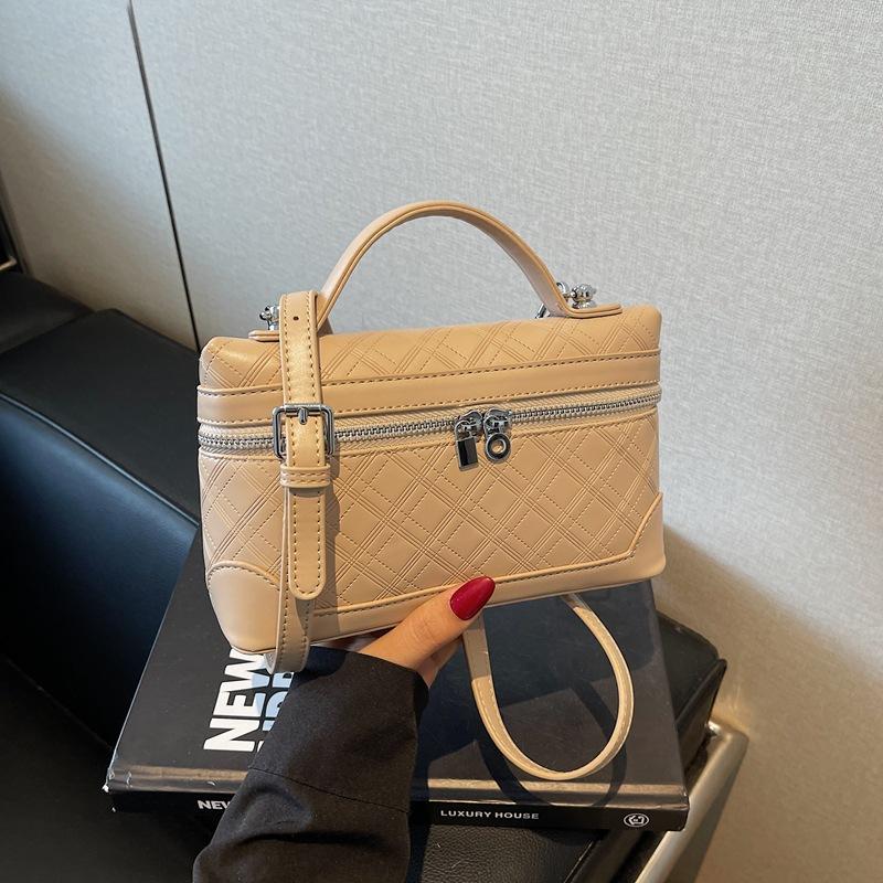 Niche 2025 summer new fashion casual shoulder oblique span bag handheld briefcase women's small square bag