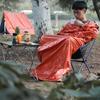 Emergency Sleeping Bag Waterproof PE aluminum film Thermal Blankets Lightweight Survival Sleep Bag Keep Warm for Camping Hiking