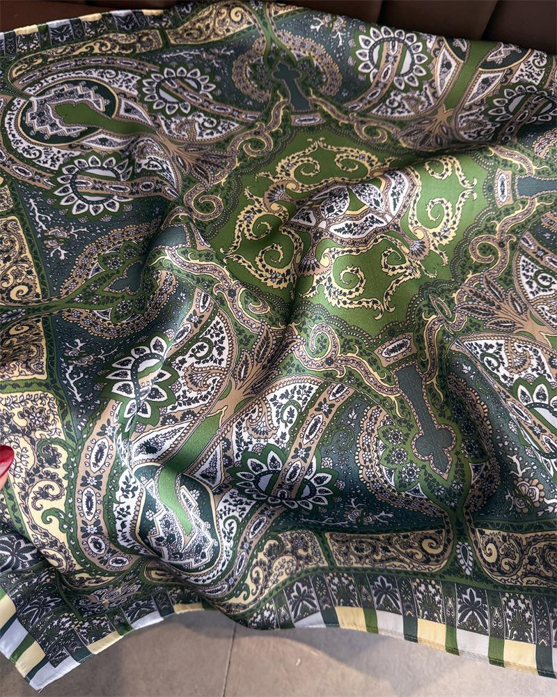2026 New Cashew Print Bandana Square Scarf Luxury Soft Satin Stylish Versatile Neck Scarf For Women Hairbands Headscarf