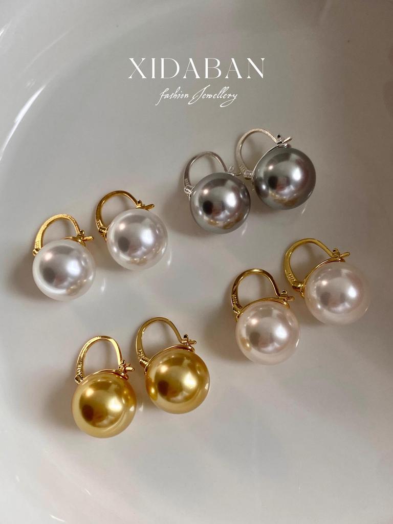 French High-End Australian South Sea Pearl Ear Cuffs: Luxury Women's Niche Design Socialite Earrings.