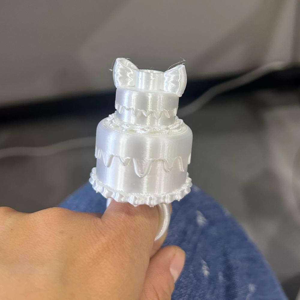 Romantic Birthday Cake Ring Candle Holder Plastic Cake Candelabra Party Favor