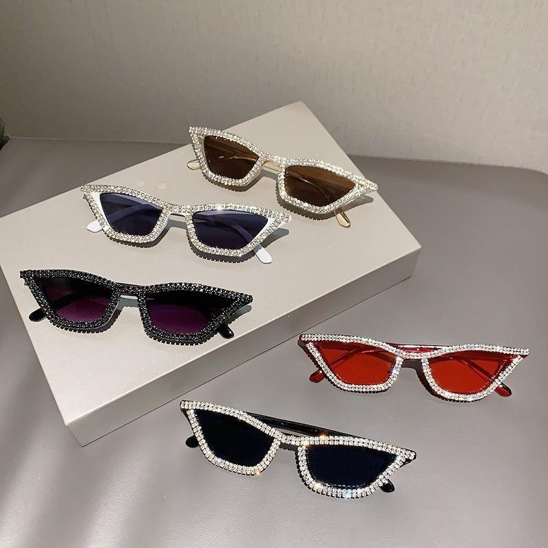 Fashion Cat Eye Rhinestone Bling Sunglasses Women Vintage Small Frame Ladies Gradient Sun Glasses UV400