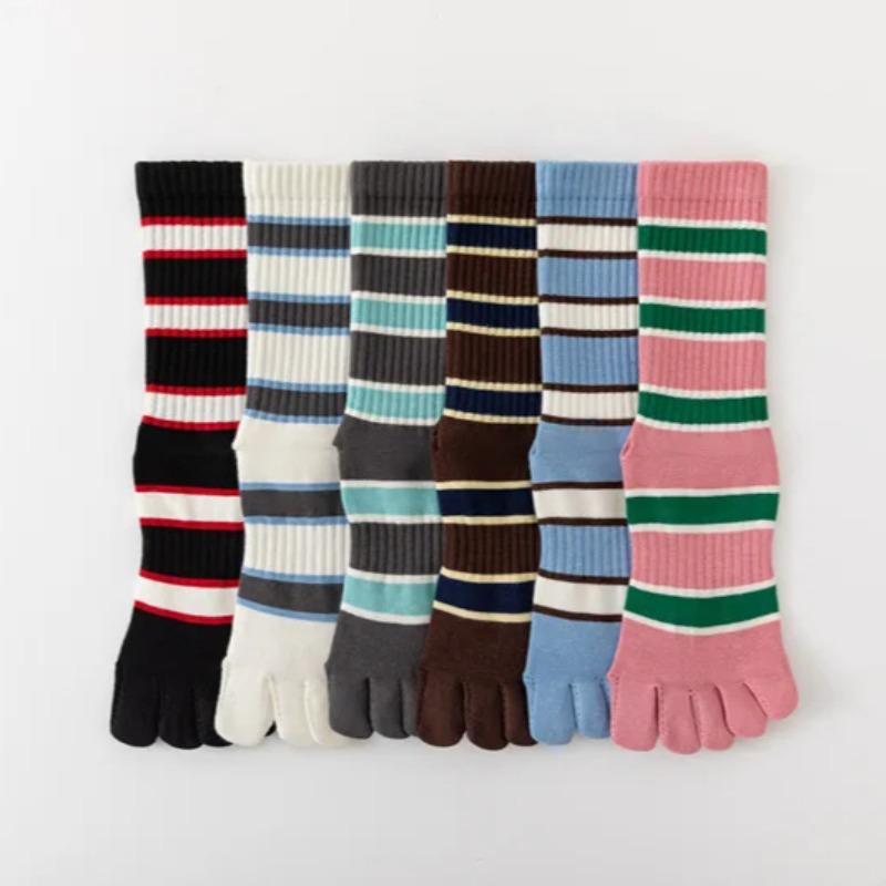 Chaussettes de Yoga à Cinq Orteils Décontractées Rayées d'Intérieur Entraînement Pilates Chaussettes Antidérapantes en Silicone Femmes Professionnel Fitness Danse Chaussettes de Sport