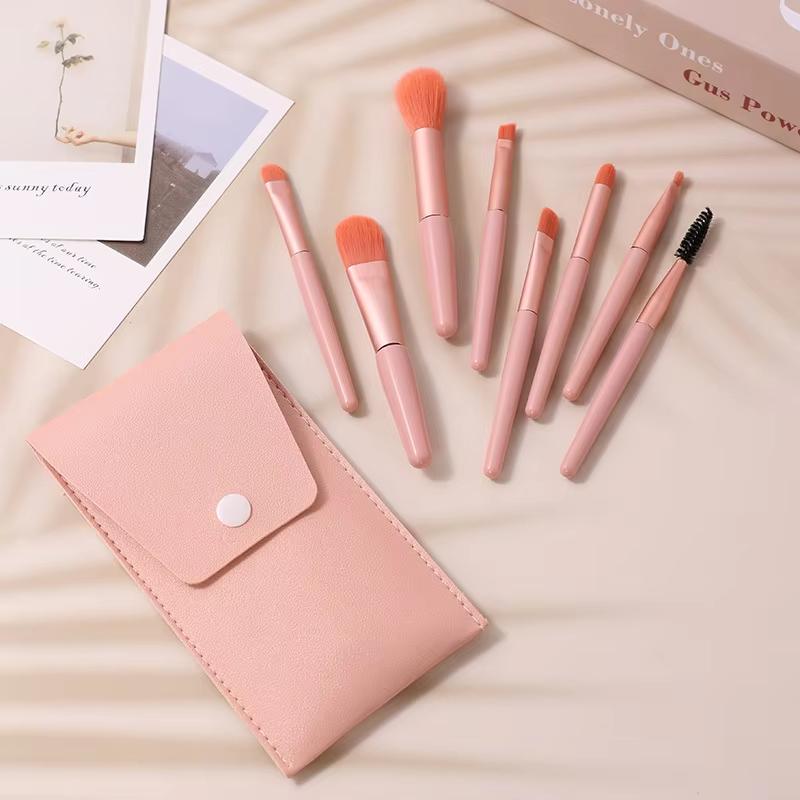 8PCS Skin Friendly Soft Bristled Makeup Brush Set with Bag Eyeshadow Blending Brush Foundation Brush Full Set of Beauty Tools