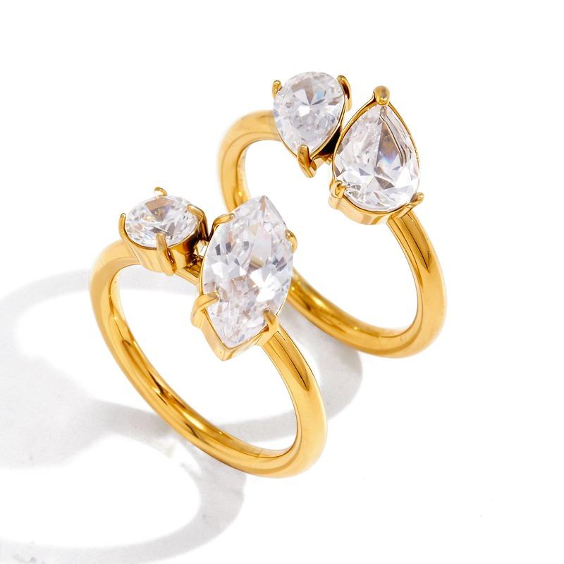 Titanium Steel Zirconium Ring - Luxurious and High-end Jewelry Finger Ring Made of Stainless Steel