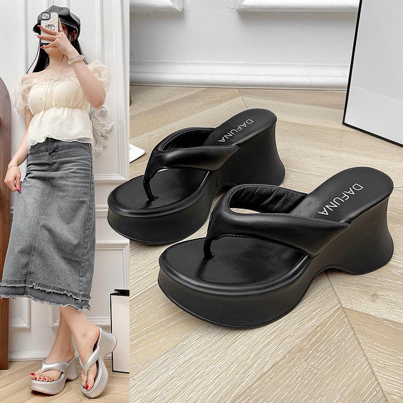 

Slope heel flip-flops women s new summer thick-bottomed high-heeled outer wear pinch feet to increase the height of muffin cool slippers tide 35 чёрный