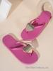 Fashionable and versatile, these women's flip-flops are perfect for the beach, popular among influencers, and feature a stylish, attractive design.