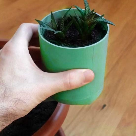 3D-Printed Rotating Twist Planter Vertical Independent Planting Area Space Saving Plant Pot with Drainage Add Extra Plant Space for Indoor Plants