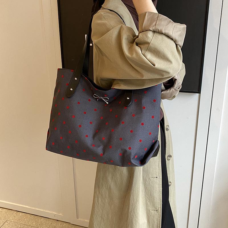 2025 Large Capacity Versatile Women's Shoulder Tote Bag