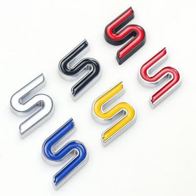 """S""" Logo: Ideal für modifizierte Ford Mondeo, Focus, Fiesta und andere Sportmodelle. Verfügt über ein Metall-"S"-Autosymbol.