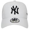 New Era Essential New York Yankees MLB Trucker Cap, weiße Herrenkappe