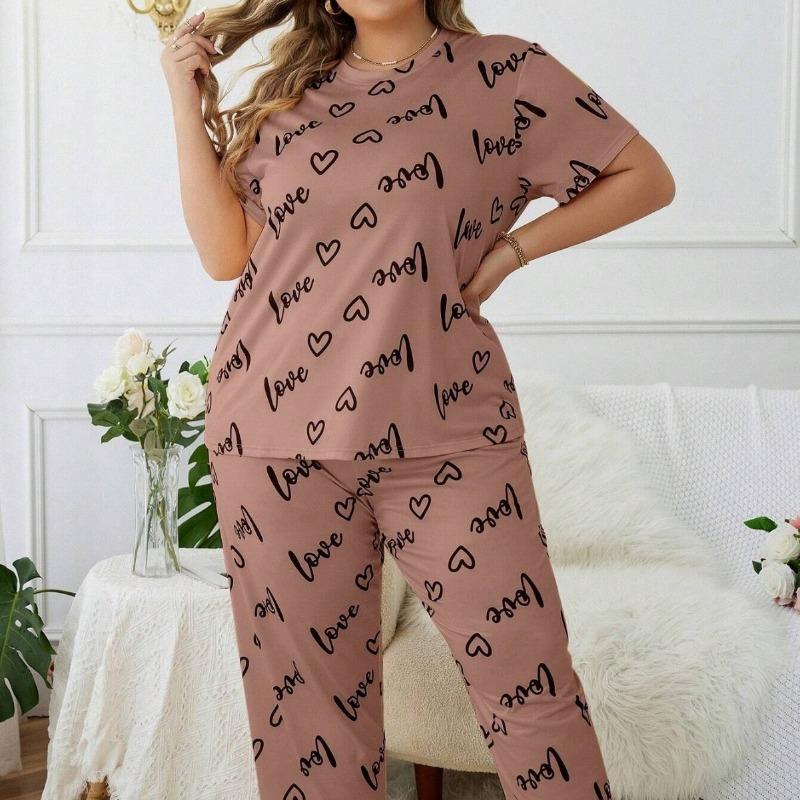 Women's Plus Size Heart Print Pajama Set with Round Neck and Short Sleeves for Spring and Autumn
