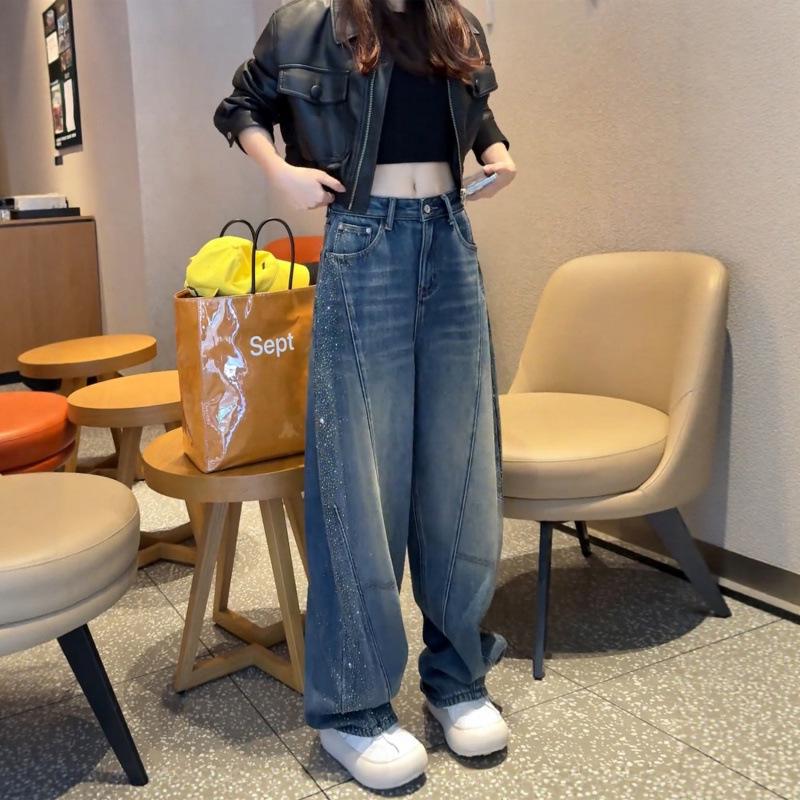 Women's 2026 Wide-Leg Denim Pants: Curved Knife Design, Spring Collection, Plus Size, Ideal for Pear-Shaped Body