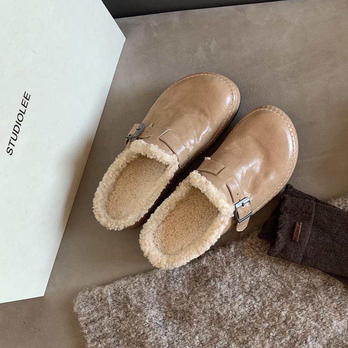 

Wool version leather thick-soled velvet Birkenstocks women s winter warm cotton shoes lazy buckle with bag head hairy half slippers 40