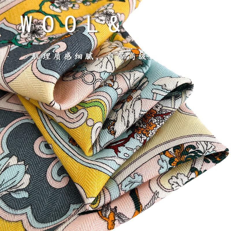 Autumn and winter high-end silk wool scarf silk scarf women's square scarf mulberry silk shawl for mother versatile