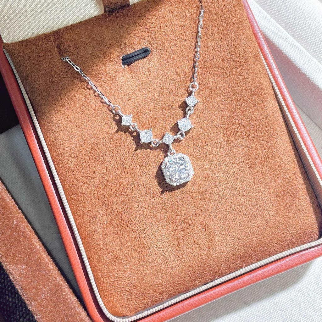 Sterling Silver Zircon Square Sugar Necklace - Women's Fashionable Clavicle Chain