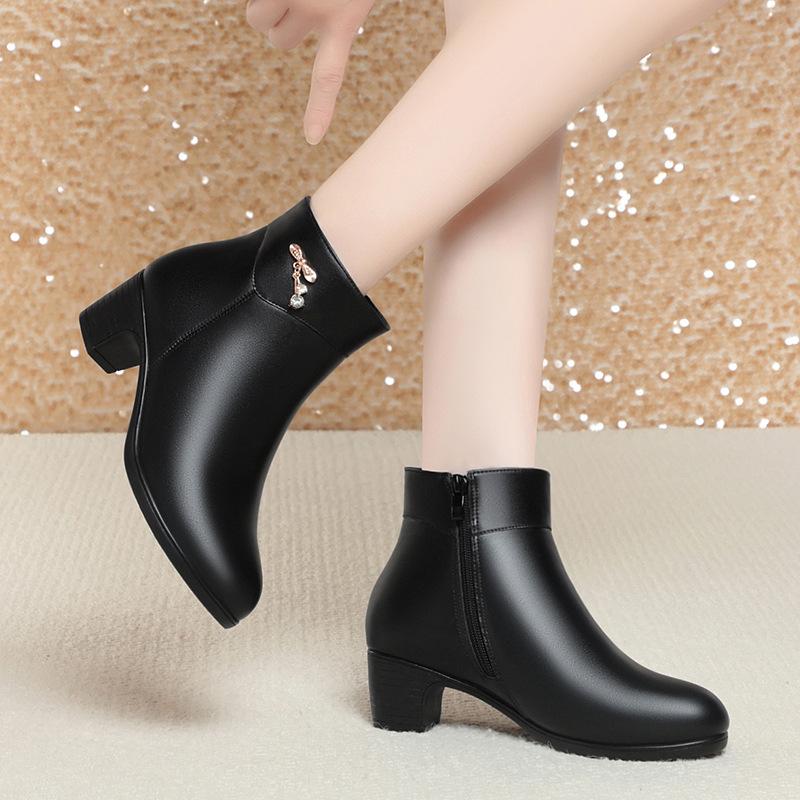 mother shoes autumn and winter short boots women's medium heel boots fleece leather shoes thick heel cotton shoes elderly winter shoes single boots