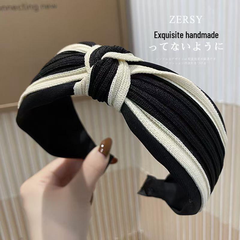 Luxurious Wide-Brimmed Headband for Women - Top Knot Design, Perfect for Autumn/Winter