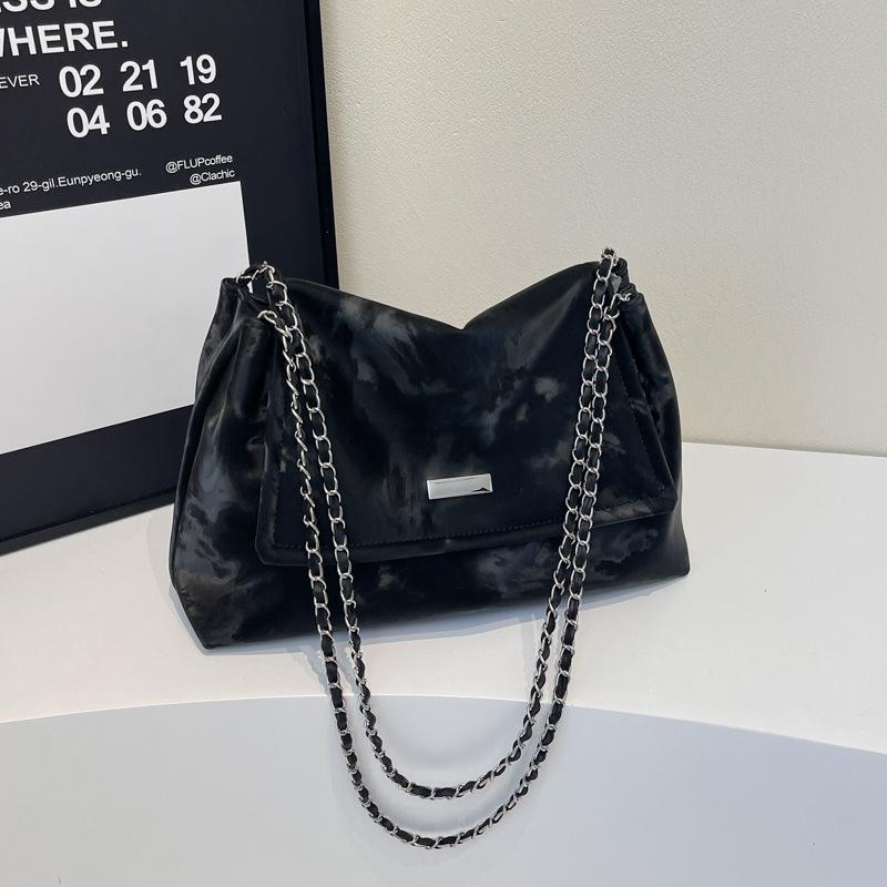 

Женская универсальная сумка-тоут на цепочке большой вместимости - Модная осенне-зимняя наплечная сумка 2024 чёрный