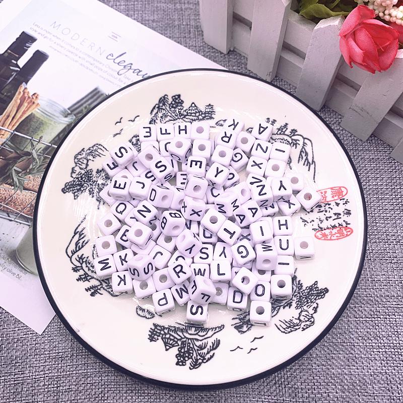 

20pcs 10mm Cube Acrylic Letter Beads Single Alphabet A-Z White Square Bracelet Jewelry Making Beads
