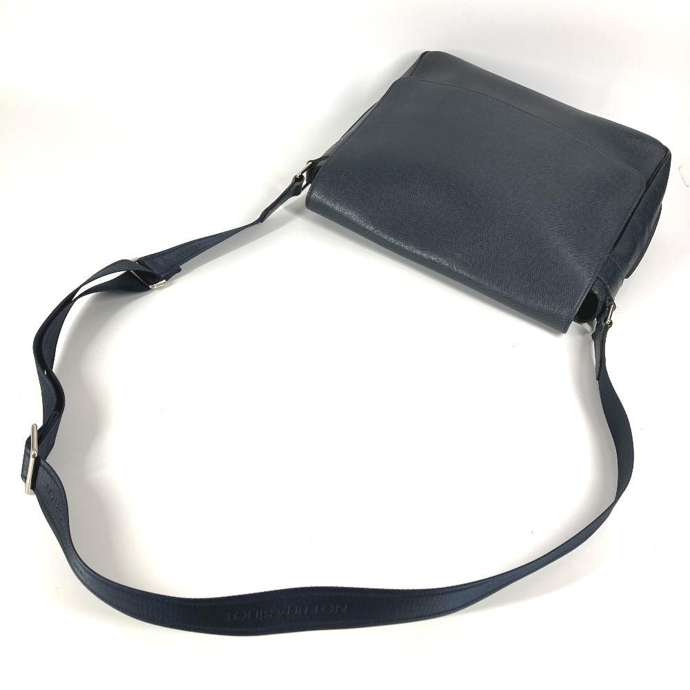 Louis Vuitton M32624 Taiga Roman MM Crossbody Flap Messenger Bag Shoulder Bag