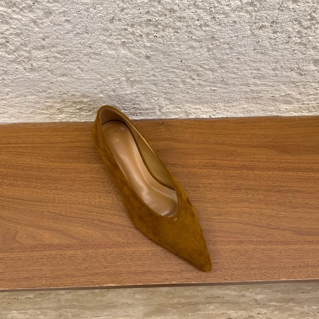 

2025 новые остроносые корейские минималистичные ретро маленькие туфли-лодочки~ осенние с неглубоким вырезом, универсальные для работы, женские туфли на низком каблуке 38 коричневый