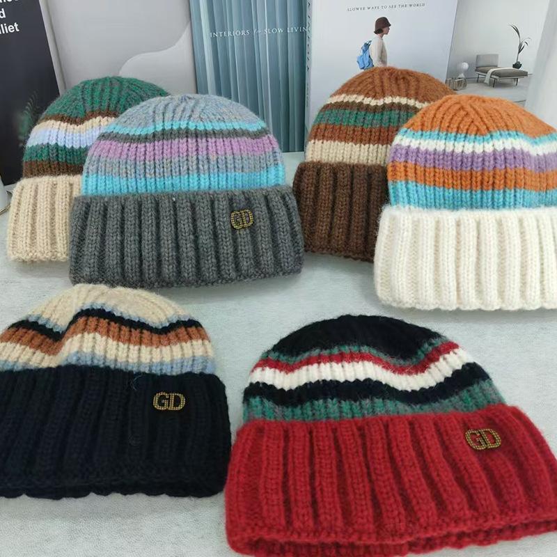 Women's Autumn and Winter New Fashion Letter Knitted Hat Korean Style Versatile Face Showing Small Thickened Head Wool Hat Men