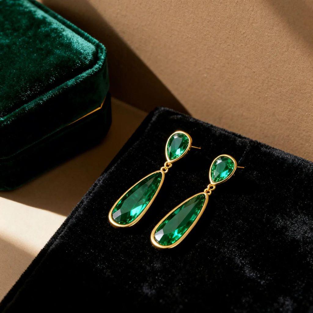 Vintage Palace Style Drop Earrings With Geometric Waterdrop Design For Womens Fashion Accessories