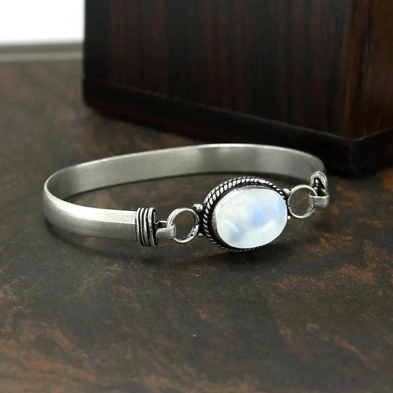 

Rainbow Moonstone Gemstone 925 Sterling Silver Bracelet Cuff Free Size белый
