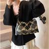 Fashion Chinese Retro Style Embroidered National Style Shoulder Bags Tassel Decoration New Women'S Handbags