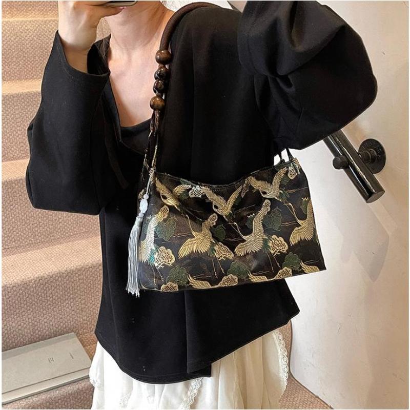 Fashion Chinese Retro Style Embroidered National Style Shoulder Bags Tassel Decoration New Women'S Handbags