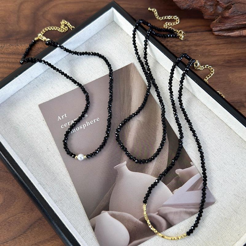 Ancola Red Pearl & Silver Crushed Necklace: Luxurious, Fashionable, Niche Design Choker