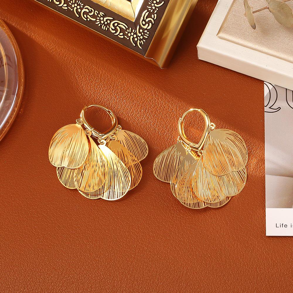 24K Butterfly Wing Leaf Pendant Necklace & Earrings Set - Elegant, Exquisite, Hollow Collarbone Chain Jewelry