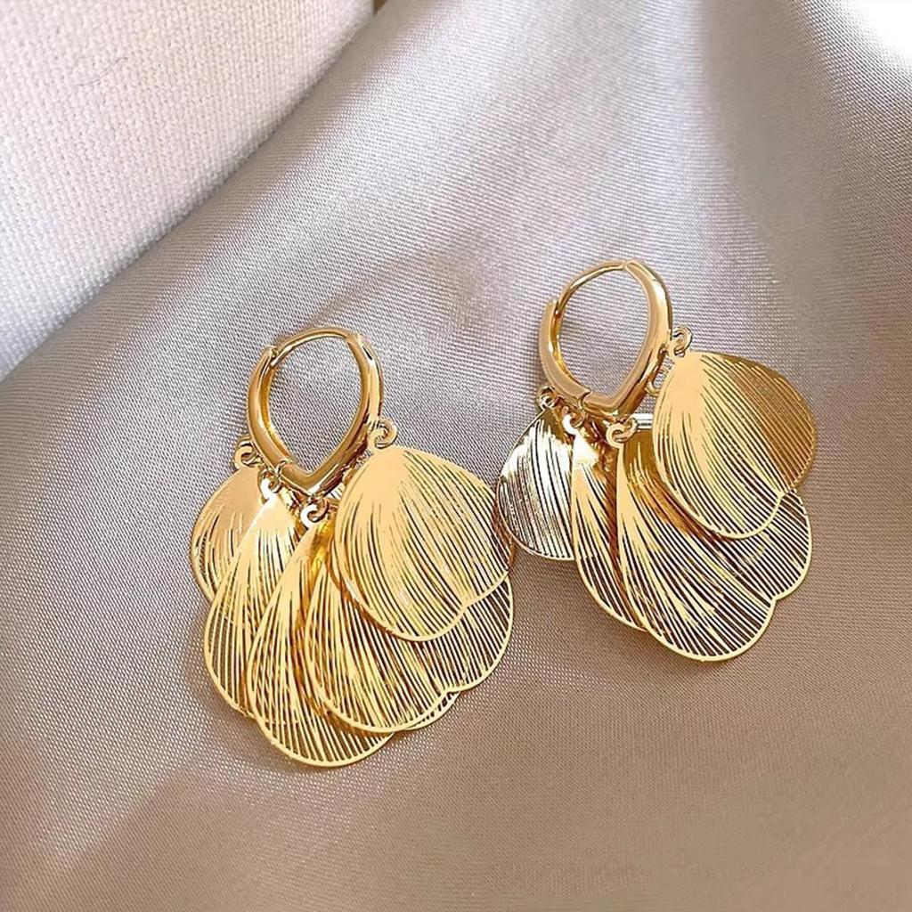 European and American 3D Ginkgo Leaf Pearl Tassel Stud Earrings