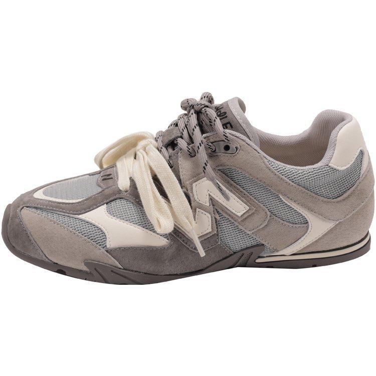 

Double color ribbon leather super soft flat bottom German training shoes women s 2025 spring new versatile letter foot small Forrest Gump sports shoes 40 серый