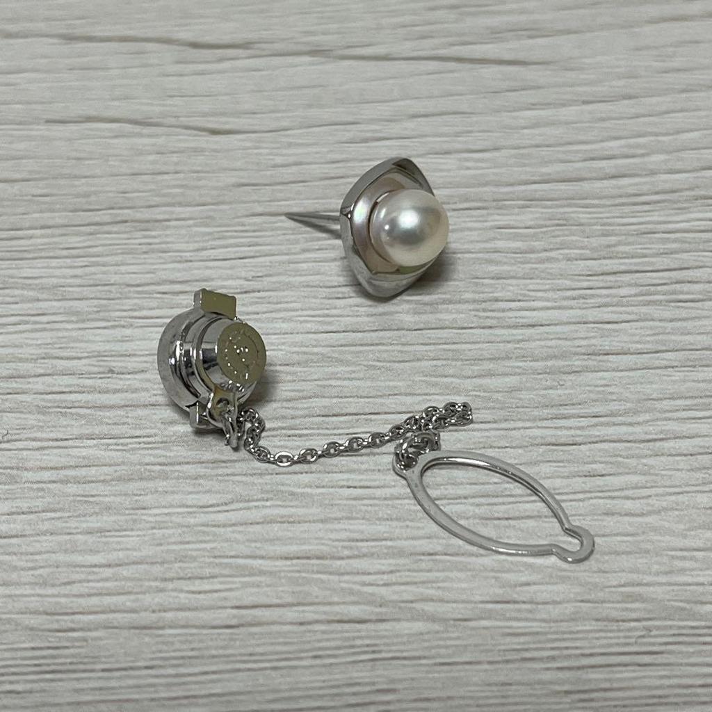 Used Silver Pearl Tie Pin with Case