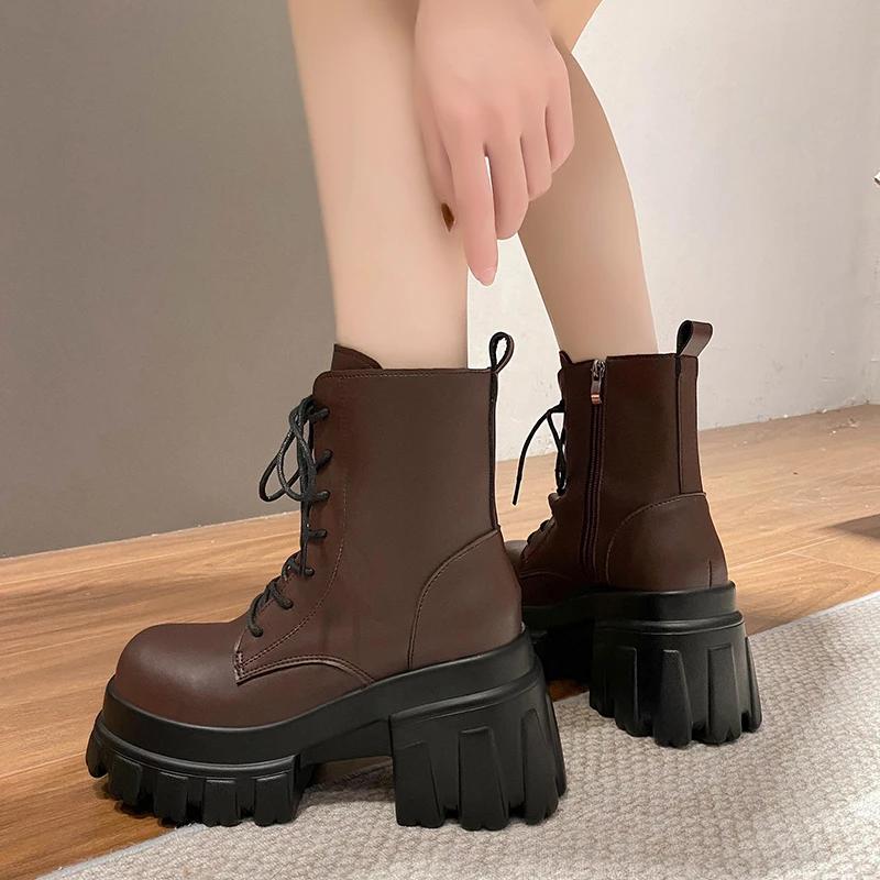 Módní šněrovací dámské kotníkové boty s vysokou platformou 2024 zimní boty na motorku se silnou podrážkou 9,5 cm podpatky robustní kožené tenisky dámské boty