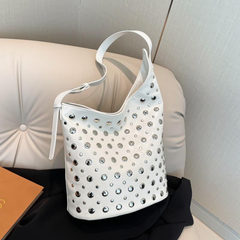 2025 New Super Cool Rivets PU Bucket Shoulder Bags Stylish Design Personality Large Capacity Armpit Bags for Women High Quality