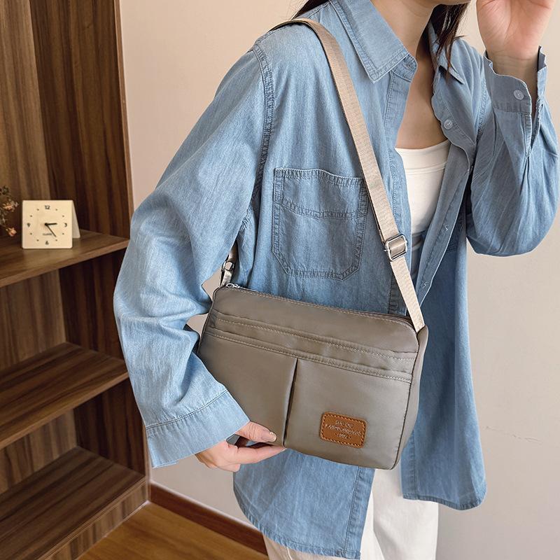 Large-capacity High-end Commuter Messenger Bag Women's Summer New Small Square Bag Canvas Shoulder Bag