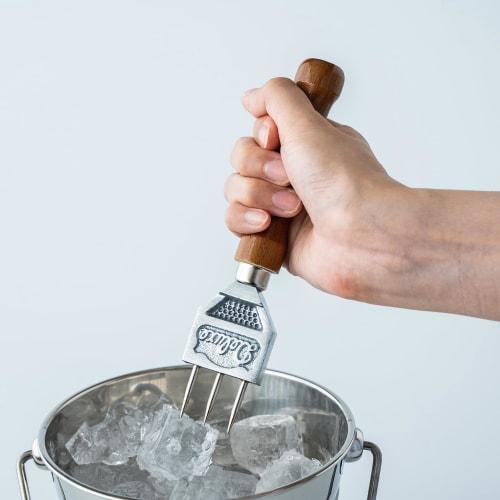 Takaku Sangyo Deluxe 3-Blade Ice Pick