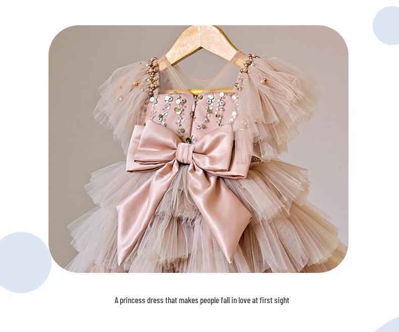 Vestito beige con paillettes a strati e spalline per il primo compleanno di bambina, con gonna in tulle voluminosa e fiocco (2025)