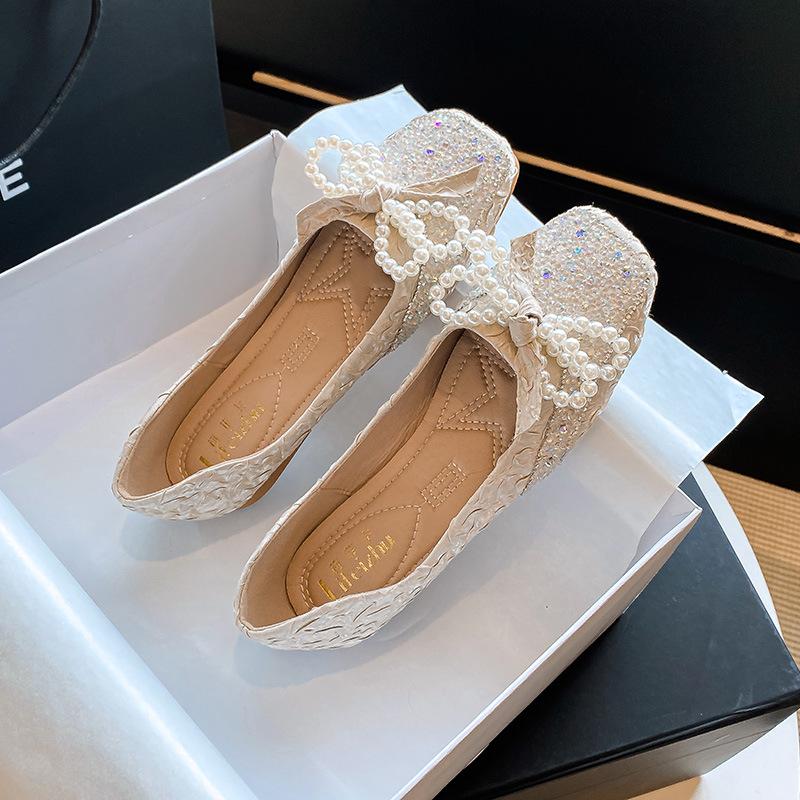 Lace Bow Flats Shoes Women Pearl Strings Lolita Shoes Crystal Beading Moccasin Slip On Loafers Women Espadrilles Plus Size 43