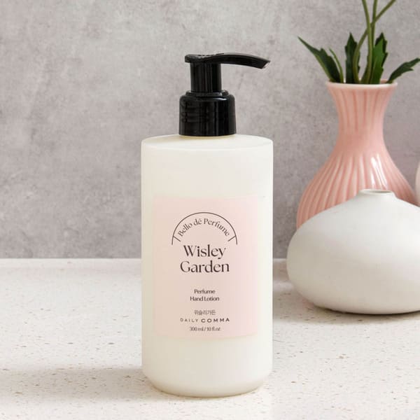 

Ежедневный парфюмированный лосьон для рук Comma Bello De Parfum Wisley Garden 300 мл
