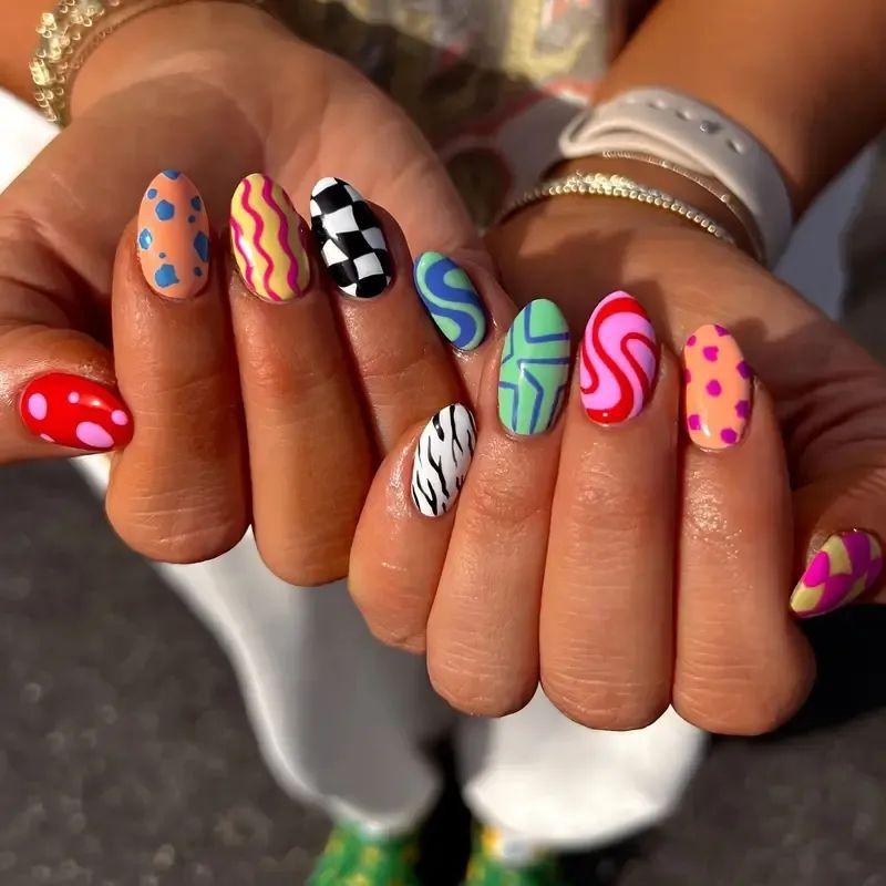 European and American hot-selling nail art collection, sweet and cool plaid cartoon medium and long almond-shaped wearing nail piece