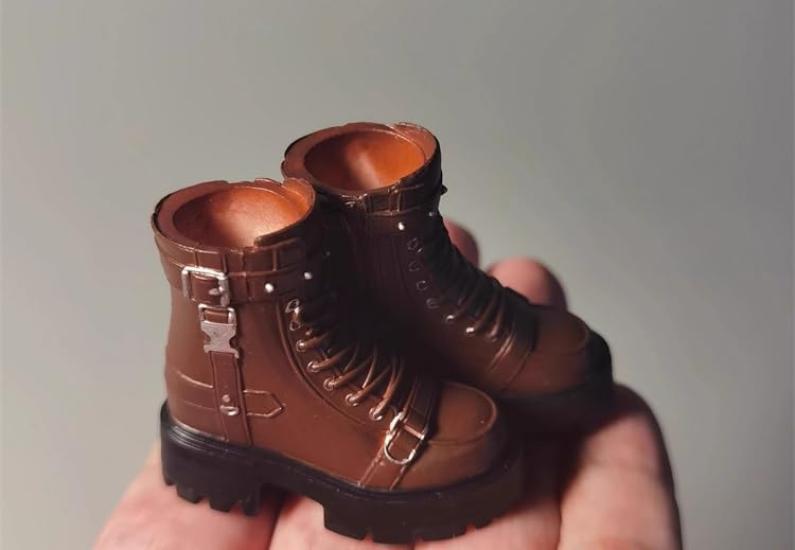 

[TOYBARJAPAN] 16 Scale Figure Boots for TBLeague and other body types: cdtoys cd076 Riveted Punk Bike Boots Short Martin Platform Shoes (Brown)