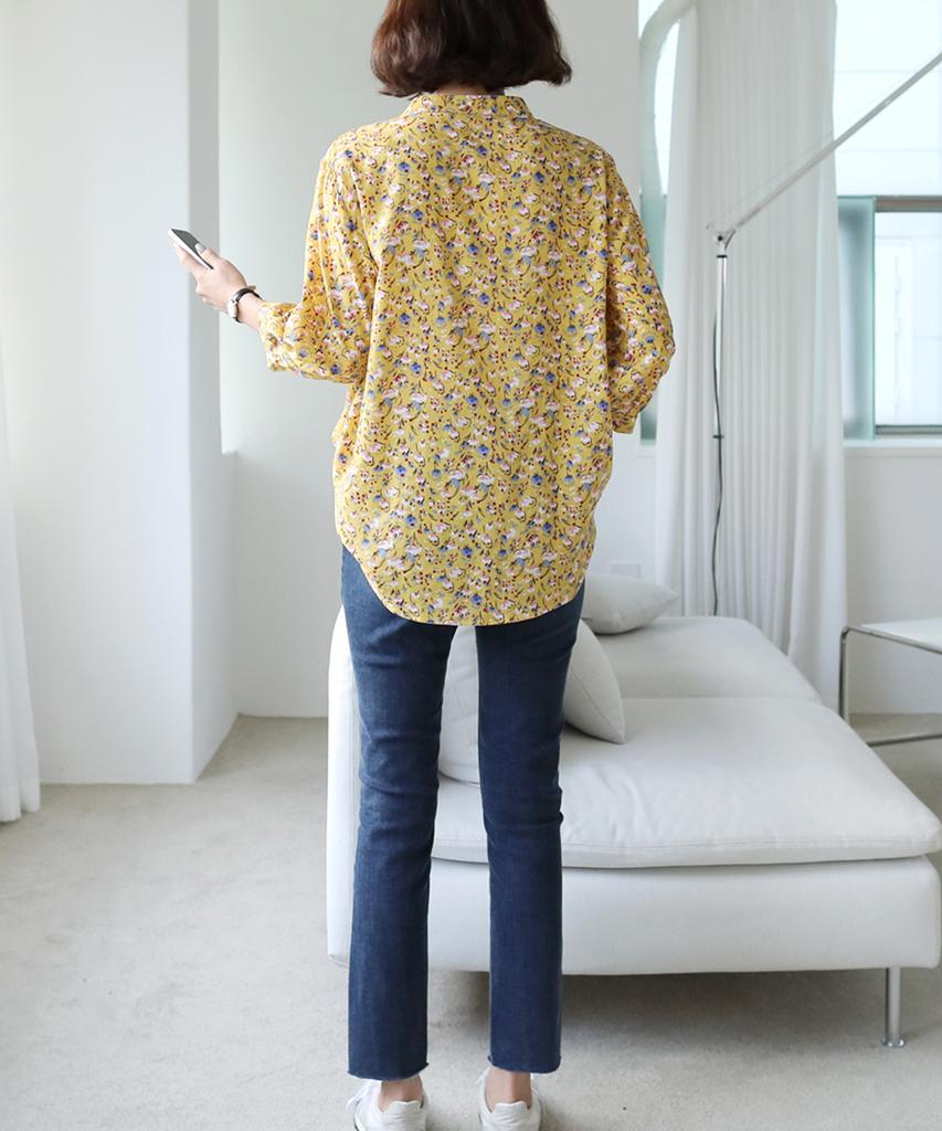 Ppaeppae Flower Slit Neck Shirred 3/4 Sleeve Blouse