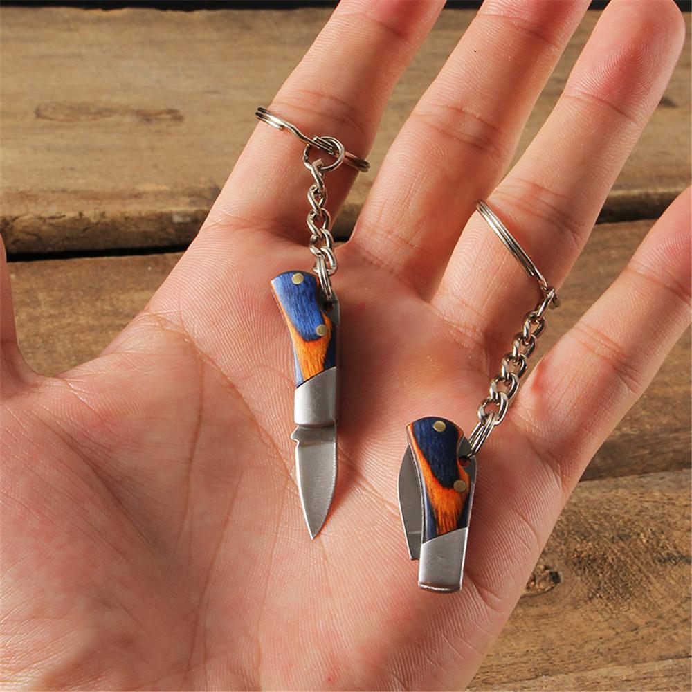 Stainless Steel Foldable Mini Knife Keyring - Compact and Portable Keychain Accessory